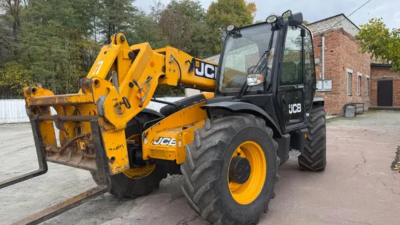 Телескопічний навантажувач JCB 531-70 AGRI  2017 рік