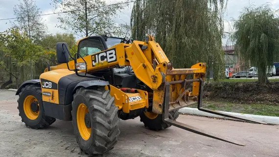 Телескопічний навантажувач JCB 531-70 AGRI  2017 рік